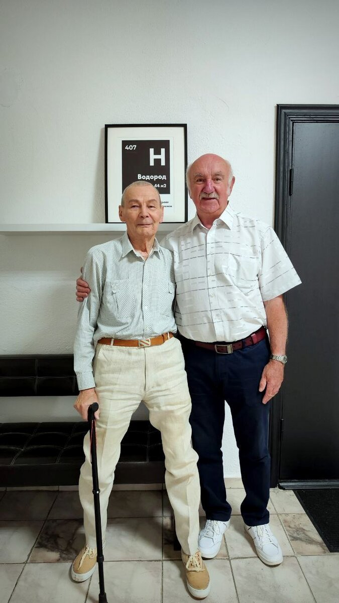 Виктор Горштейн (слева)