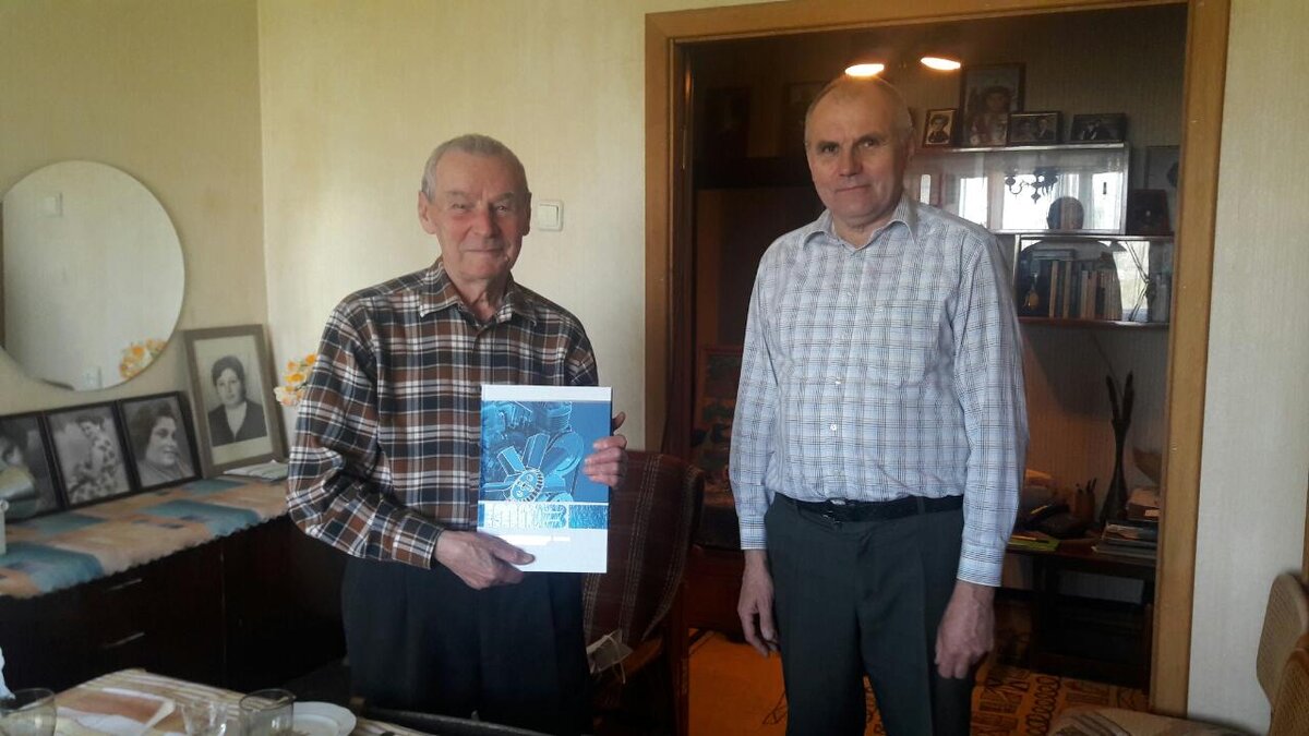 Виктор Горштейн (слева)