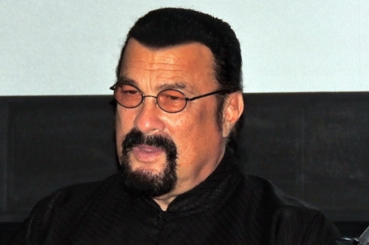    На ужин в Новосибирск прилетит американский актер Стивен Сигал