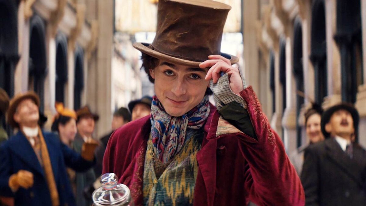 Поющий и танцующий Тимоти Шаламе в роли Вилли Вонки