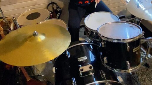 текс песни юный баробанчик. барабан был плох барабанщик бог. барабан был плох барабанщик текст. песня барабан фиксики текст песни. песня барабан текст.