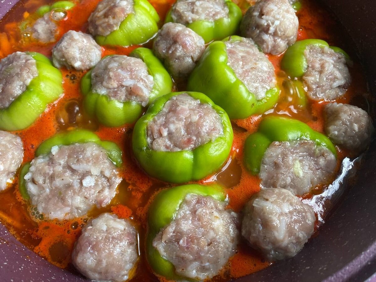 Перец фаршированный барс. Как укладывать фаршированные перцы в кастрюлю. Фаршированные перцы в кастрюле. Полуфабрикат фаршированный болгарский перец. Фаршированные перцы чтобы не горчили что сделать.