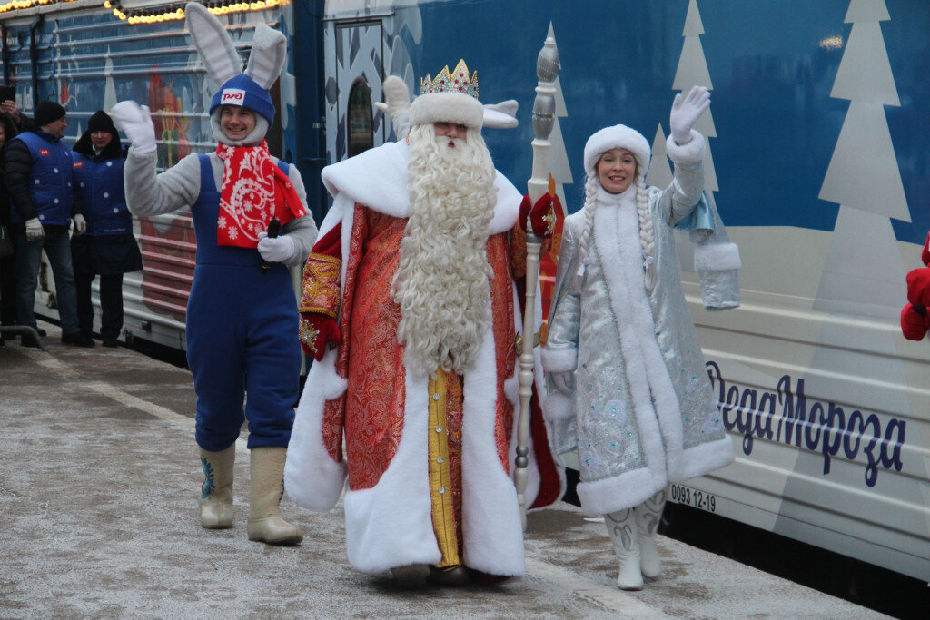 говорящие снегурочки. стишок про снегурочку для детей. красивые снегурочки. стих про снегурочку для детей. сказочные снегурочки.