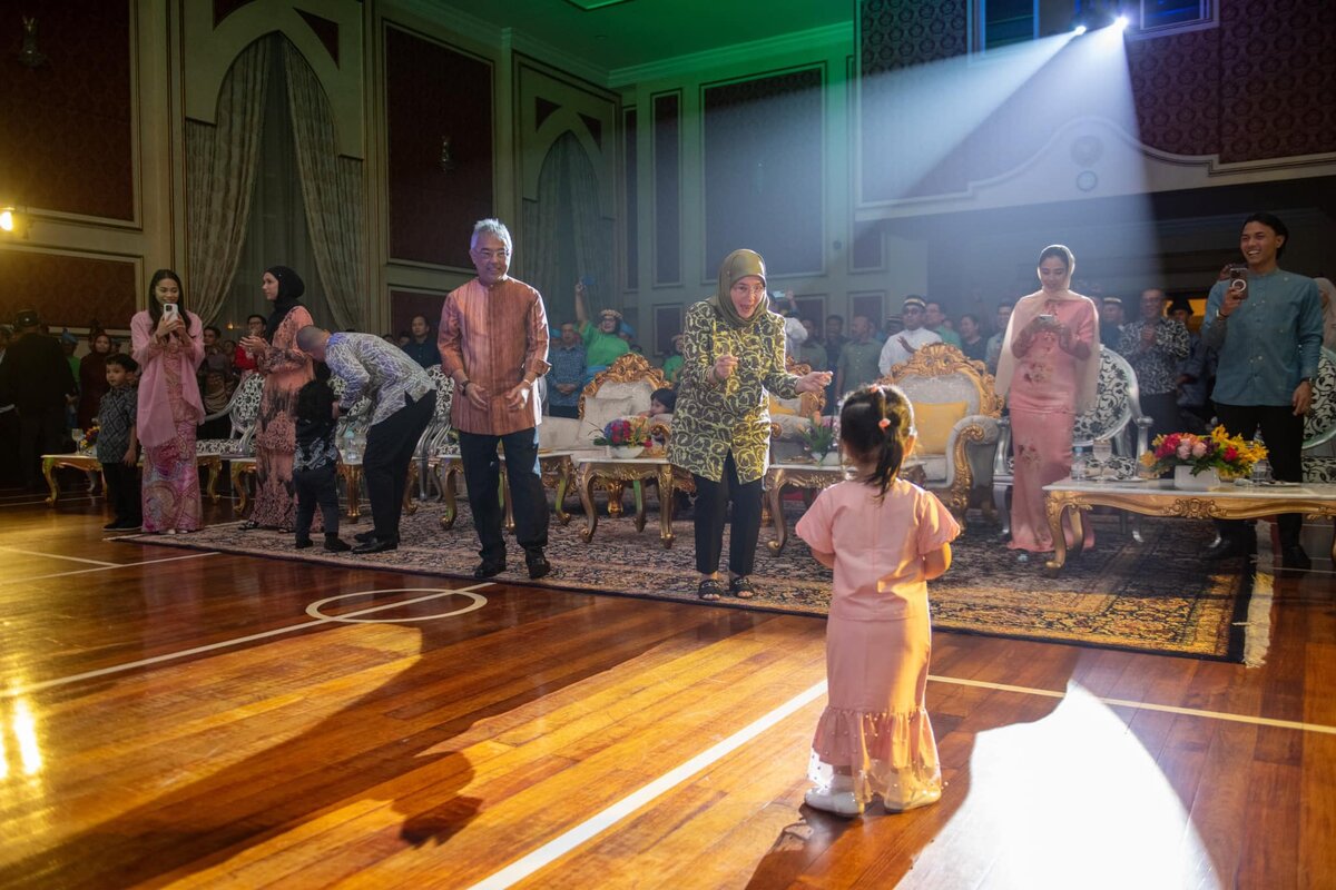 Корпоратив в стиле тв шоу. Передача стиль. Декорации телевизионных студий. Студия телешоу. Подмосковные вечера передача на первом.