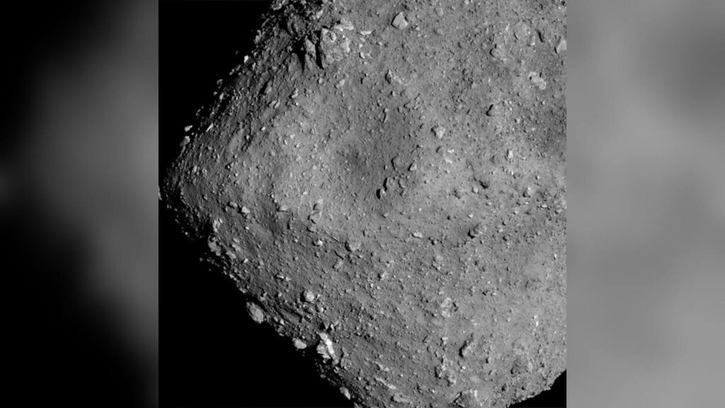 Падение астероида фото. Аиродит летит га землю. Падение астероида на землю. Что будет если астероид упадет на землю. Город внутри астероида.