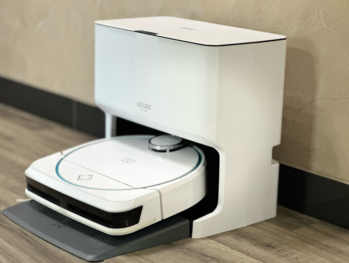 Робот-пылесос HOBOT LEGEE-D8 и станция стирки салфеток LEGEE LuLu. Стильное дополение интерьера.