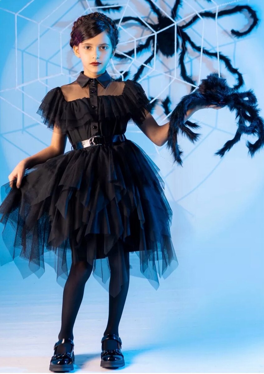 Новое платье королевой. Наряд наташи королевой 2021. Платья королевы елизаветы. Наташа королева 2013. Новое платье королевой.