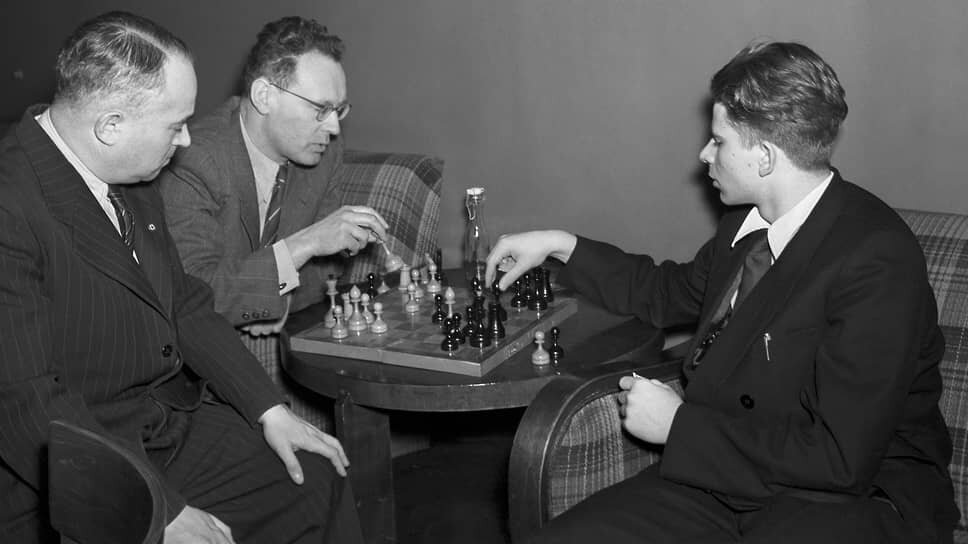 Высказывания о никулине. Никогда не мстите подлым людям просто. Никогда не стану счастливым. Никогда не стану счастливым. Никогда не мсти подлым людям.