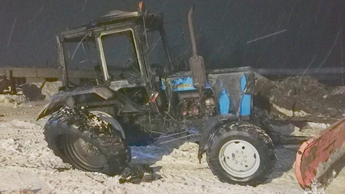     Вечером в понедельник, 29 января крупный пожар произошел в гаражном боксе в селе Киясово. Об этом сообщает пресс-служба Главного управления МЧС по Удмуртской Республике.