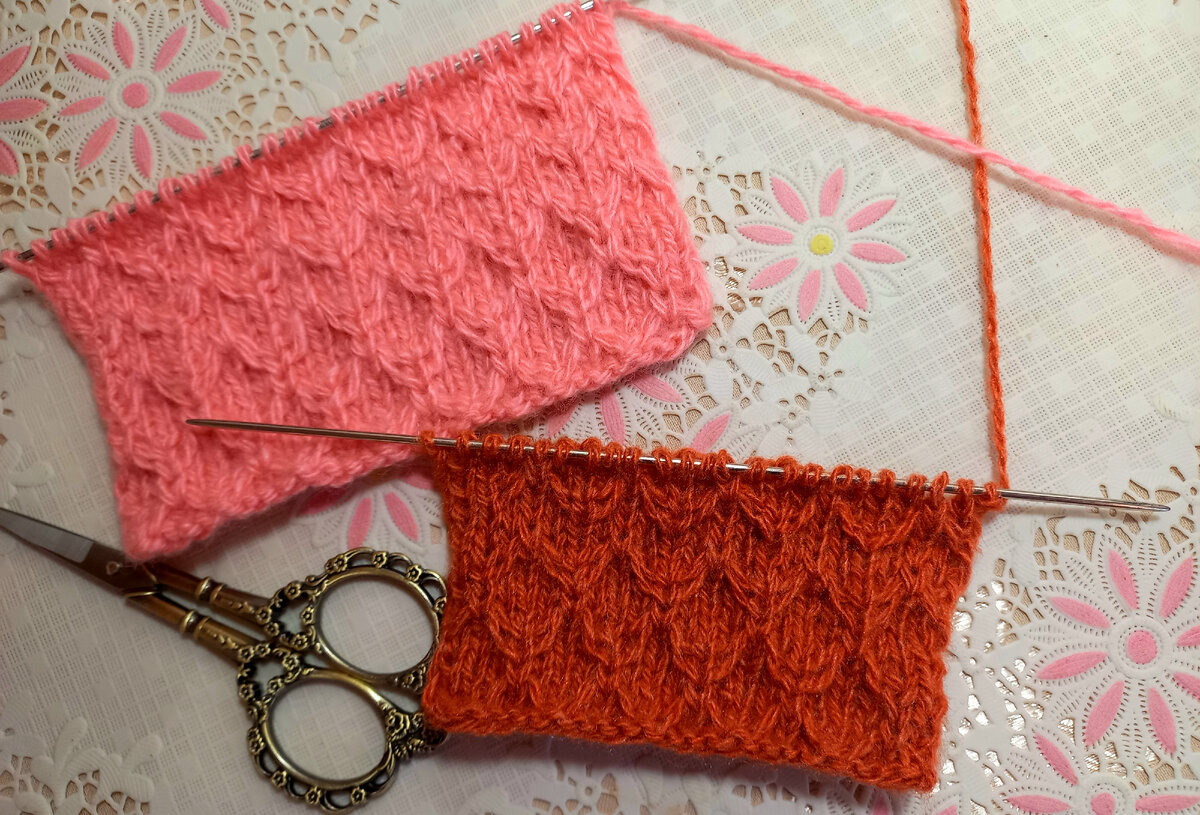 Как незаметно связать. Как незаметно связать. Как незаметно соединить нить при вязании спицами. Соединение нитей без узлов. Незаметный узел для связывания нитей ткацкий узел.