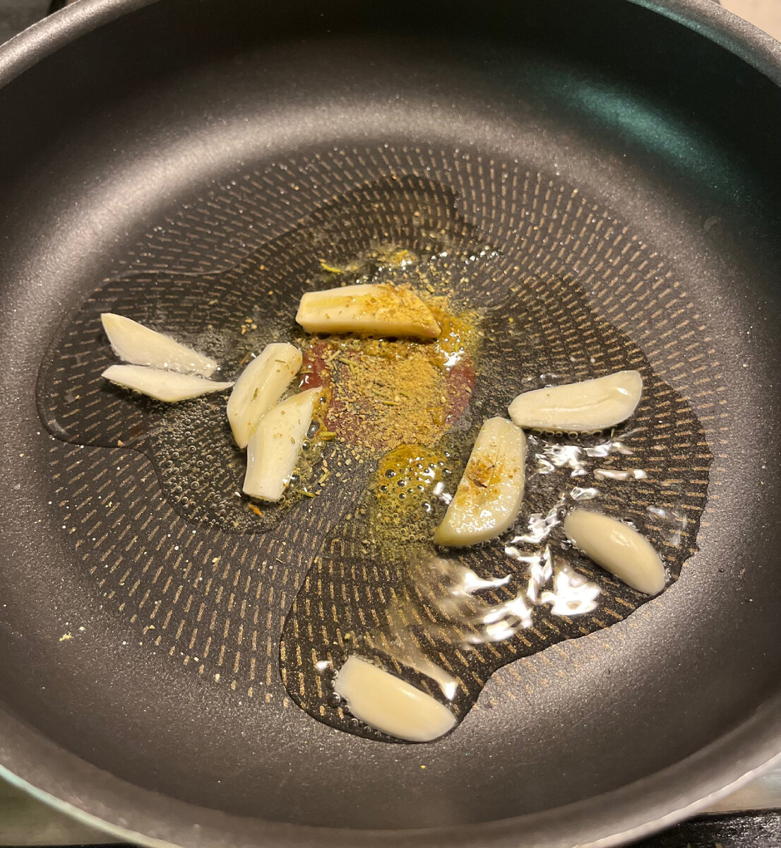 Ароматное чесночное масло