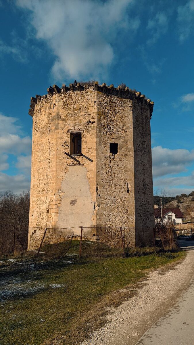 Башня расположить. Колокольня падающая пизанская башня. Штаб-квартира bank of china hong kong. Втц 1 нью-йорк. Пизанская башня башня в пизе.