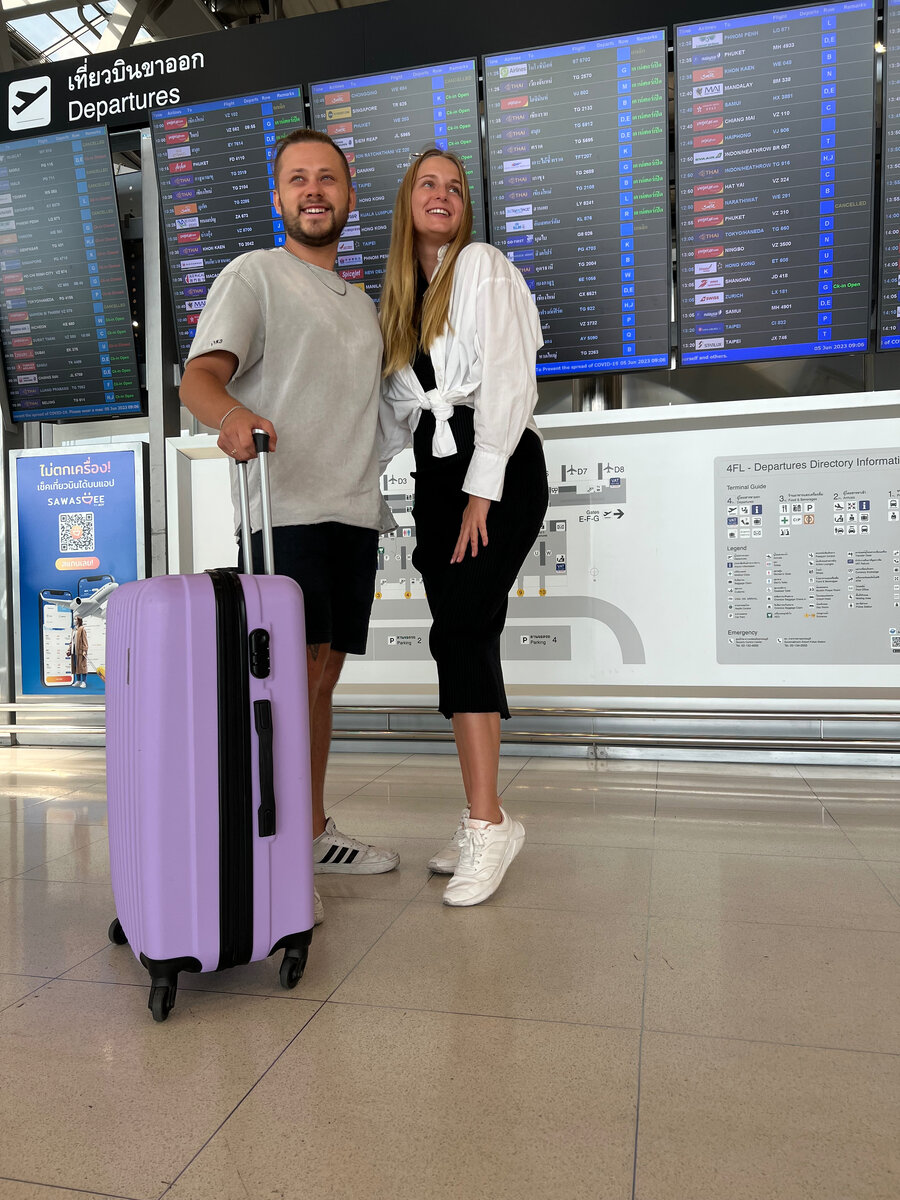 Один из редких случаев, когда мы путешествовали всего с одним чемоданом! Обычно их минимум 4:)