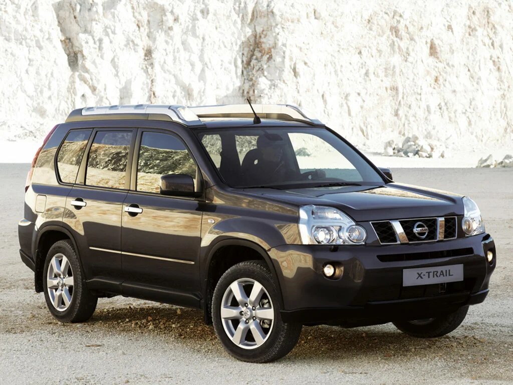 Это Nissan x-Trail.