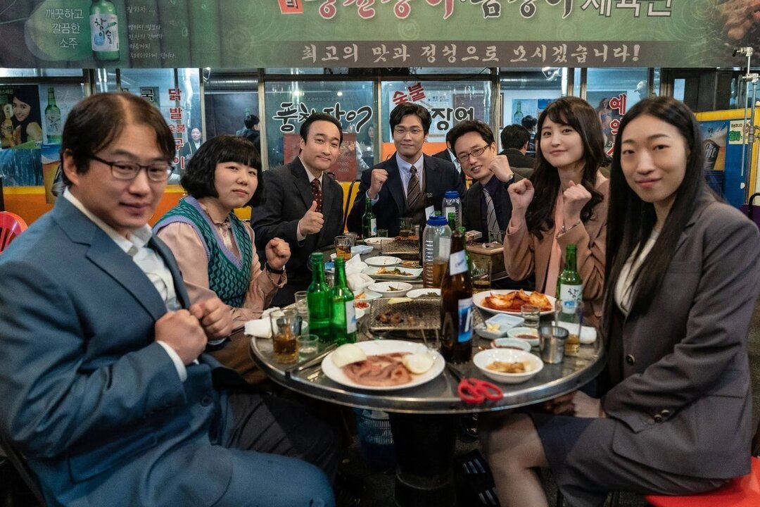 35 летняя девушка дорама. Мир задолжал мне первую любовь дорама 2019. Девичий мир дорама. Реальная девушка дорама. Мир девочек дорама.