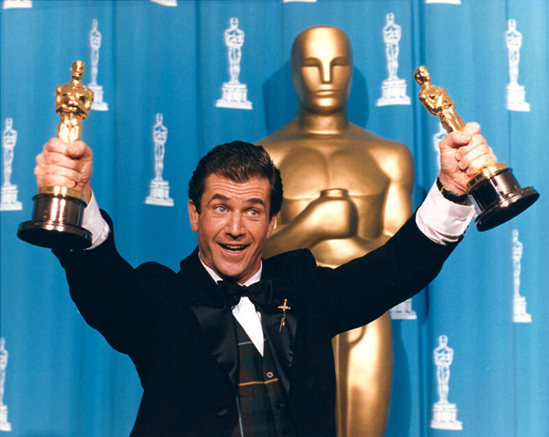 Не знаю. Картины жрать нечего. Статусы про подлость. Сначала они игнорируют тебя потом они смеются над тобой. Не знаю потом решим.