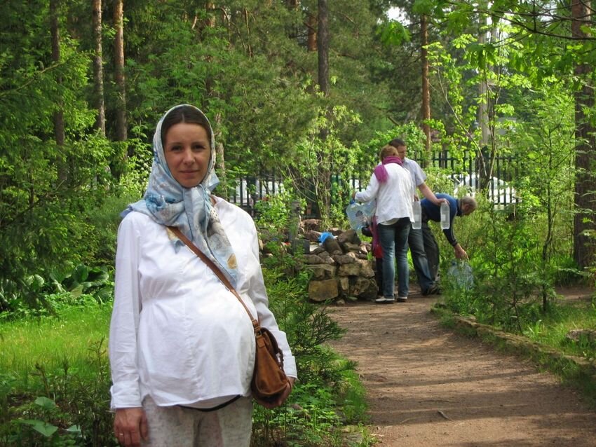 Супруг уехал от Саши, когда она вот-вот должна была родить. Фото: личный архив Александры