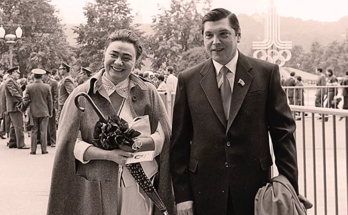 галина леонидовна брежнева с кио. мужчины галины брежневой по порядку. жена брежнева галина. галина леонидовна брежнева. галина дочь брежнева леонида ильича.