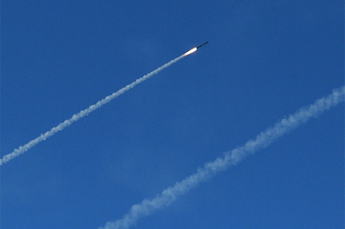    От заката до рассвета.