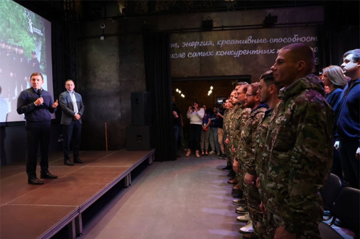    Очередная группа волонтёров «Молодой Гвардии Единой России» отправилась добровольцами на фронт.