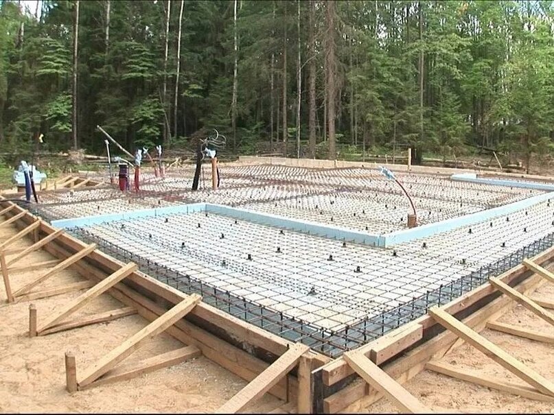 ФУндамент-плита позволяет построить дом на песке