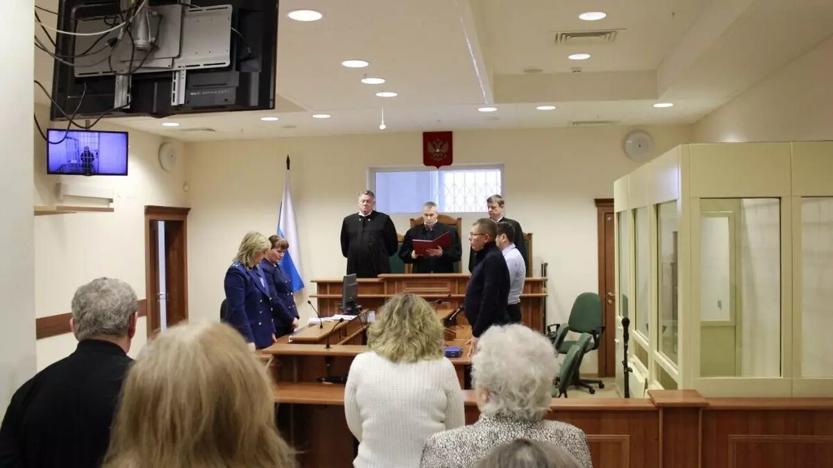     Верховный суд Удмуртии оставил без изменения приговор бывшему председателю Общественной палаты Ижевска Людмиле Гуляшиновой за мошенничество в особо крупном размере, сообщает объединенная пресс-служба судов региона.