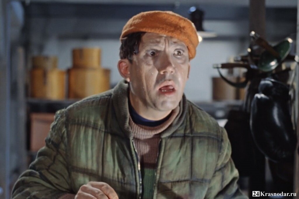 Склад вайлдберриз. Воровство на складе. Вор на складе. Украдено со склада. Воровство на складе.