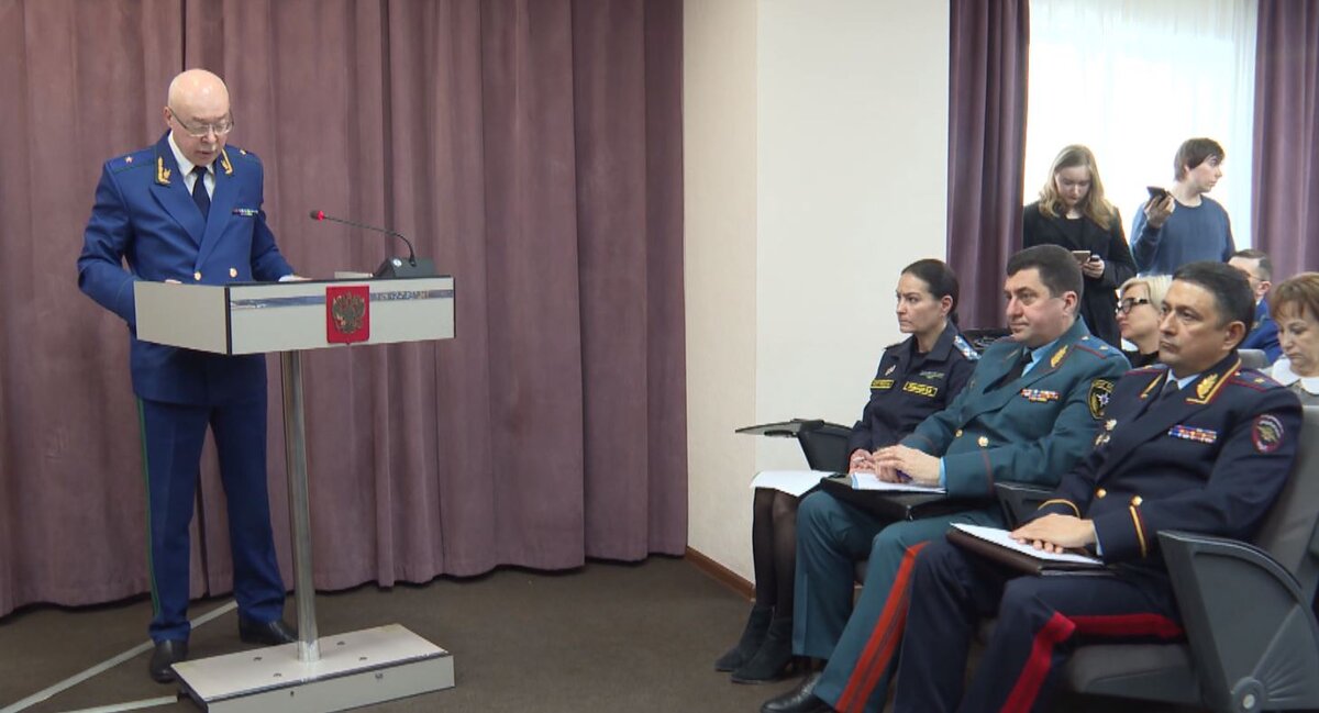 Заместитель прокурора микаил аскеров. Прокуратура саяногорск. Прокурор астраханской области фрост сергей. Чернышев максим игоревич прокуратура. Прокуроры видео.