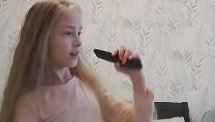 Открытка пусть все будет в шоколаде. Люблю шоколад. Шоколад с орехами. Молочный шоколад. Девушка в шоколаде.