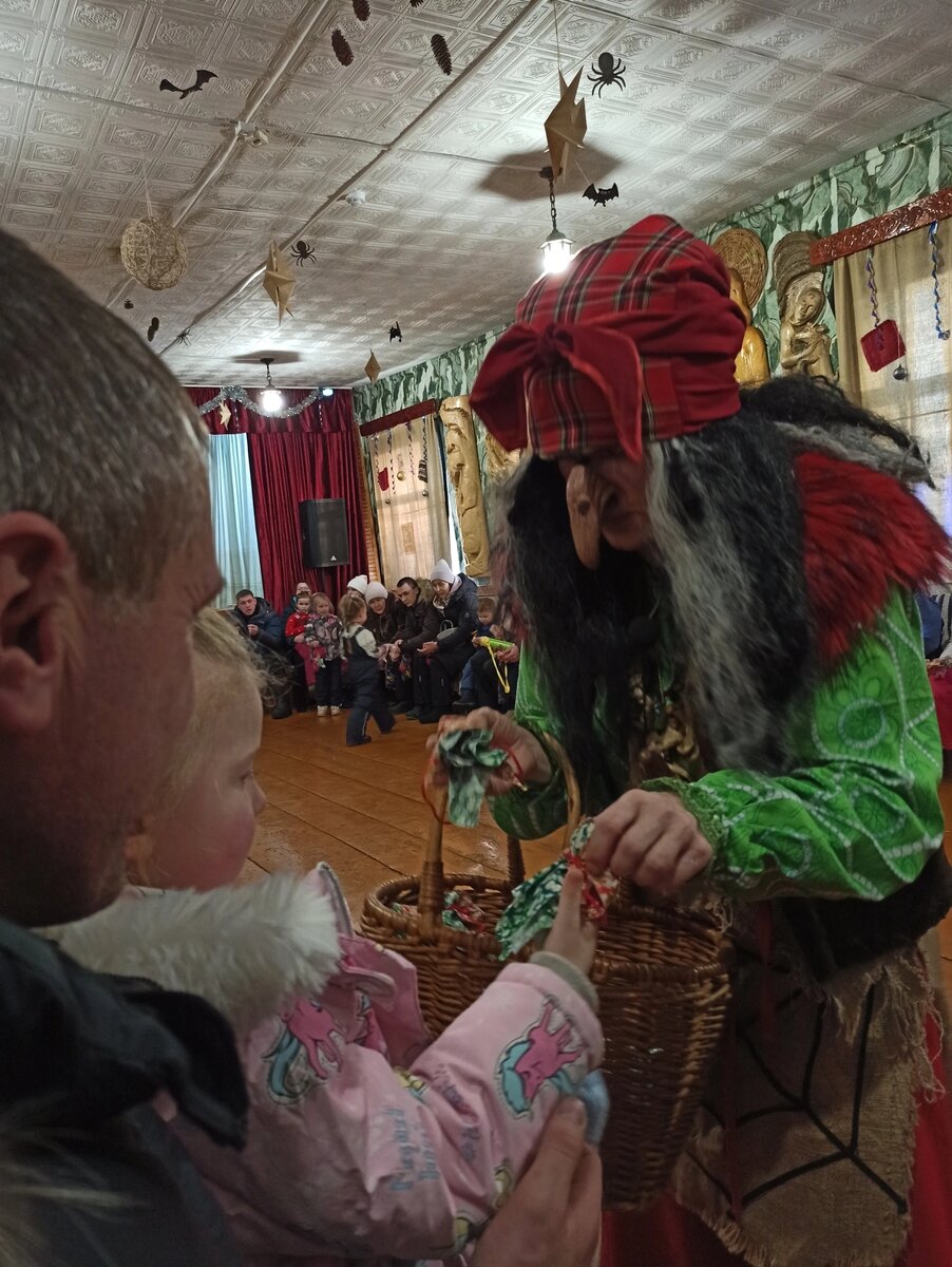 Баба-яга. Кукобой избушка бабы яги. Баба яга в ступе. Новогоднее сказочное приключение. Баба яга зимой.