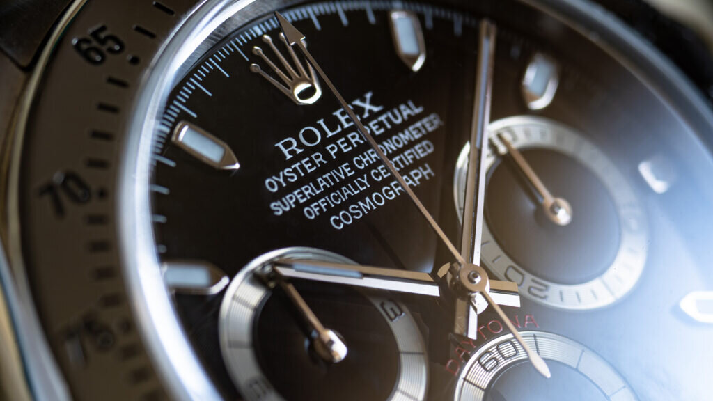 часы точка роста. луч лунник оригинальный ремешок. Rado часы реклама. часы с точками. часы роста.