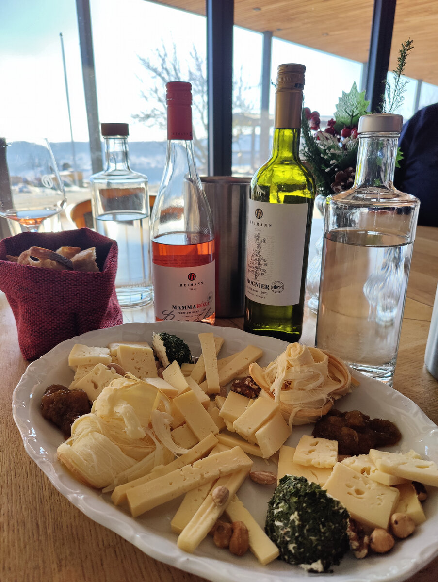 Как пройти винокурню. Винокурня 17 века. Нижний этаж винокурни bioshock. Интерьер винокурни. Бурбай винокурня.