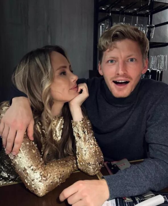 Карел готт и ивана махачкова. Карел готт. Иване махачков. Карел готт чехия. Ivana махачкова.