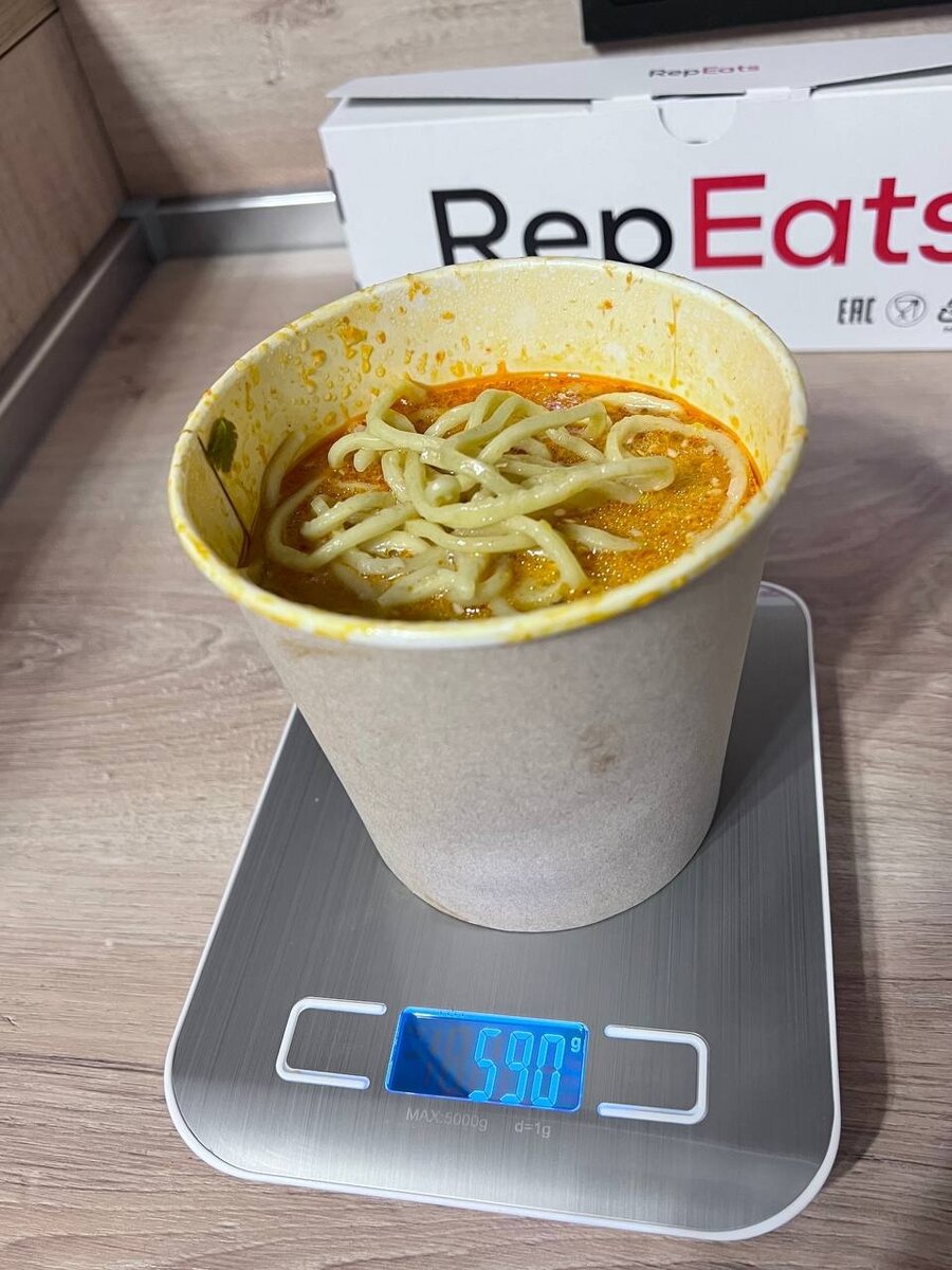 Eda premium ресторан. Кухня для кулинарного шоу. Телеканал еда. Повар на природе. Eda premium ресторан.