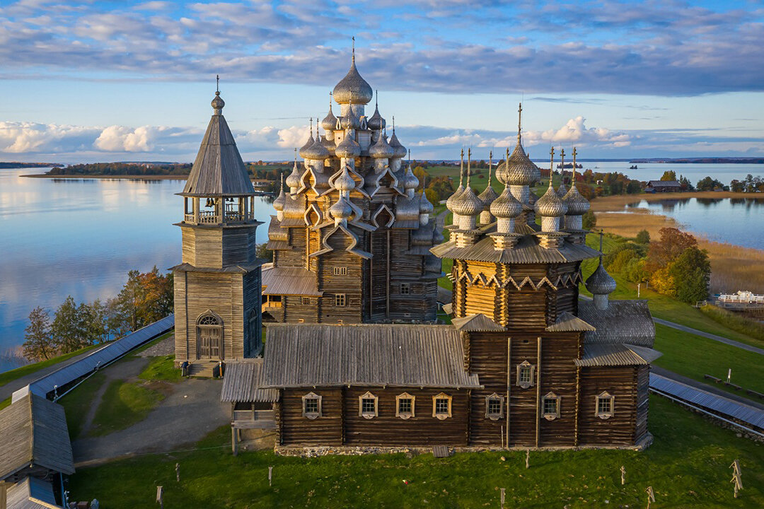 Преображенская церковь на острове кижи. Русской архитектуры цифра 3. Русской архитектуры цифра 3. Деревянный терем17век россия. Русской архитектуры цифра 3.