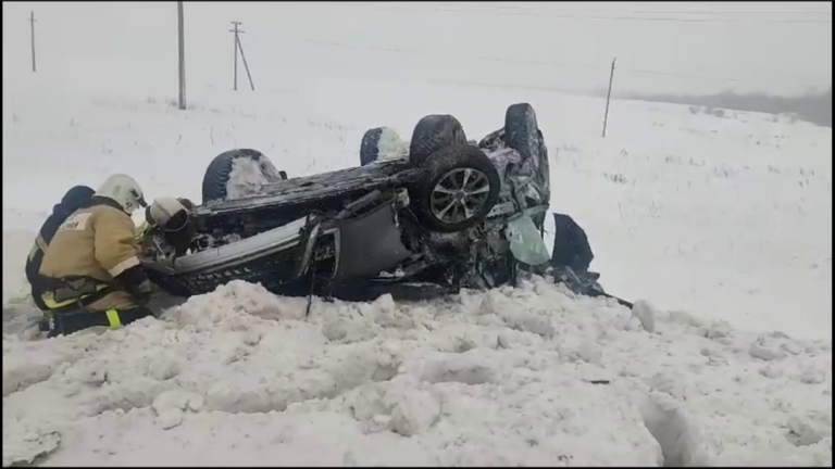    «Лексус» врезался в «Лифан». Ребенок и еще 2 пассажира пострадали под Оренбургом Белов Михаил Александрович