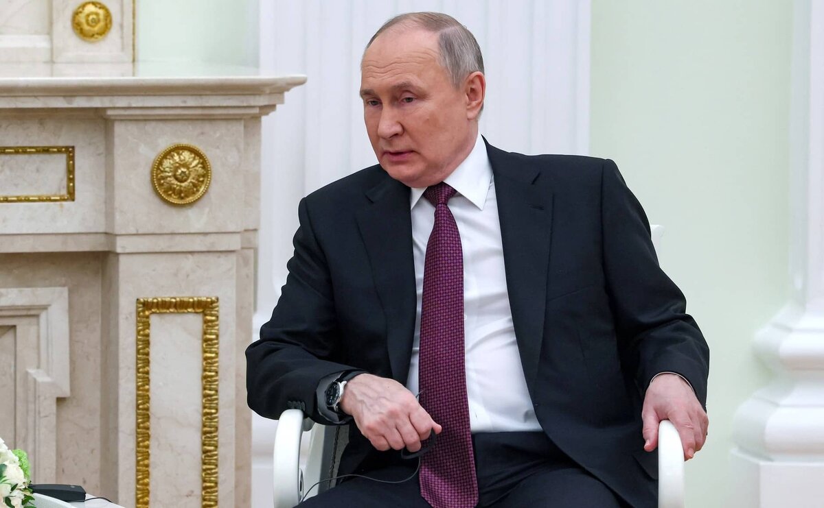 Фото: Михаил Метцель / ТАСС / с сайта Кремля (http://static.kremlin.ru/media/events/photos/big2x/Vefp3TNP58yAUxjzqEUpVSon4xxgueSk.jpg)