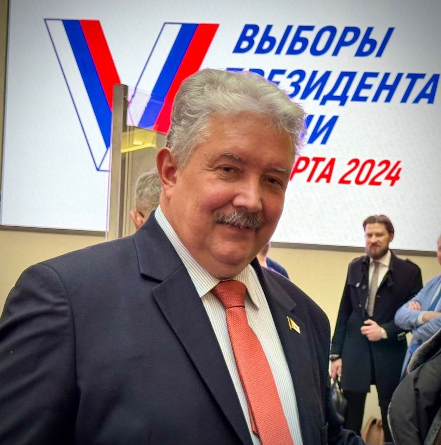 Сергей Бабурин ничуть не расстроен.