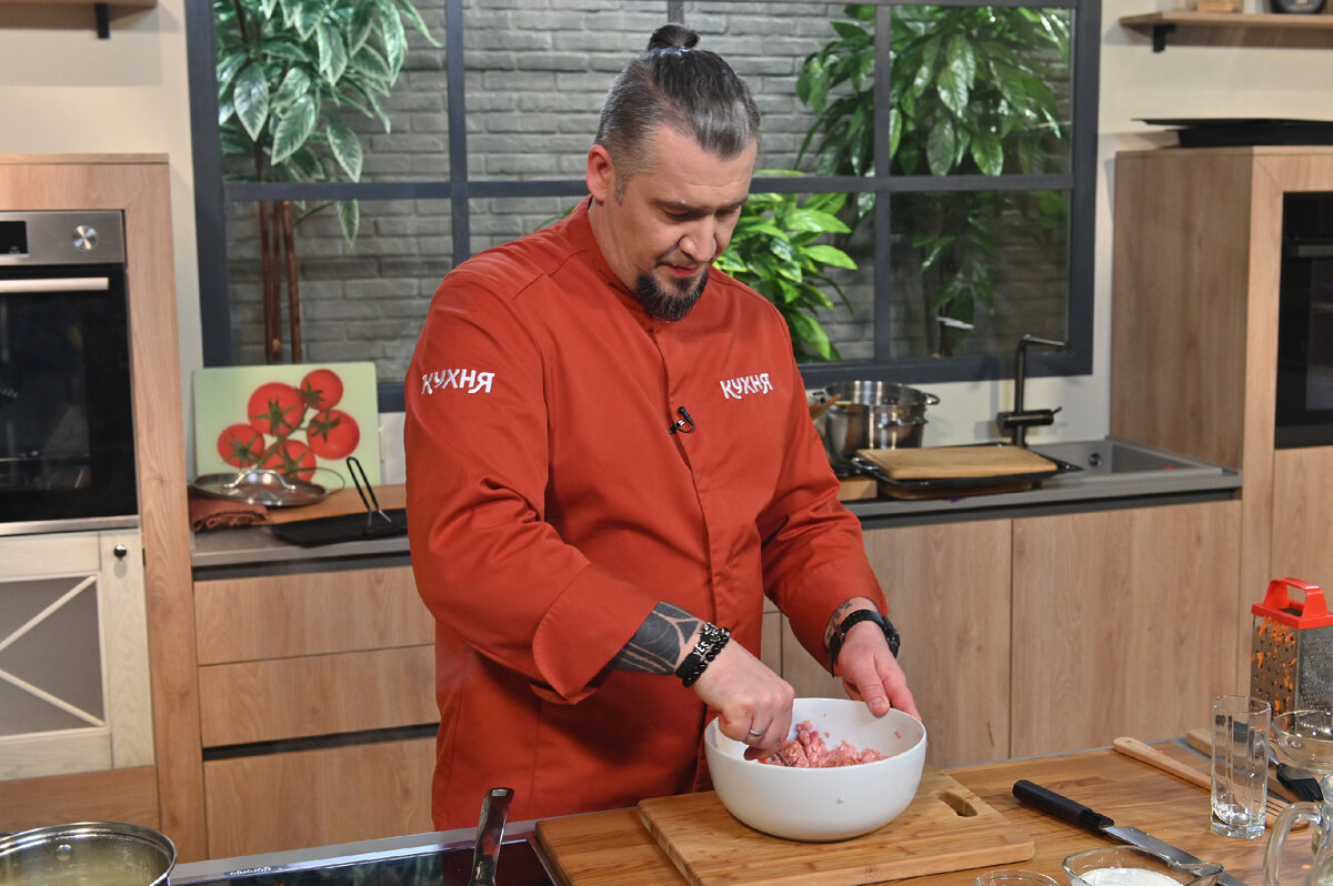 Андрей бова шеф-повар. Гордон рамзи мишлен. Шеф повар повар рецепты 5. Пять ужинов андрей бова. Якшин кирилл шеф повар.