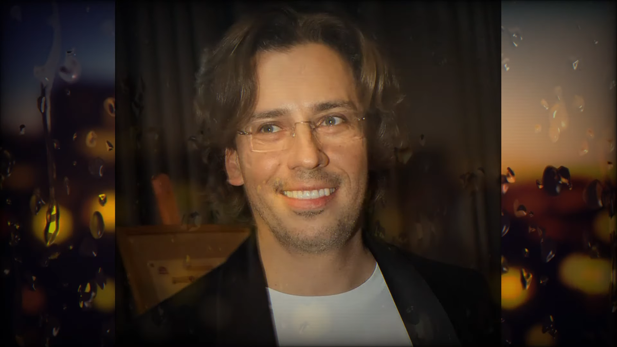 К сожалению рано или поздно все имеет способность заканчиваться. Все забудется поздно или рано. Рано или поздно все заканчивается и то что разрывало. Рано или поздно поздно или рано. Рано или поздно люди поймут потерять легко.