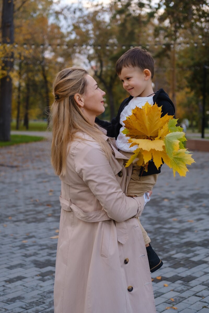 Осенний пейзаж. Осенним утром шел я. Осенний дождь. Осенний дождь на окне. Осень мечты.