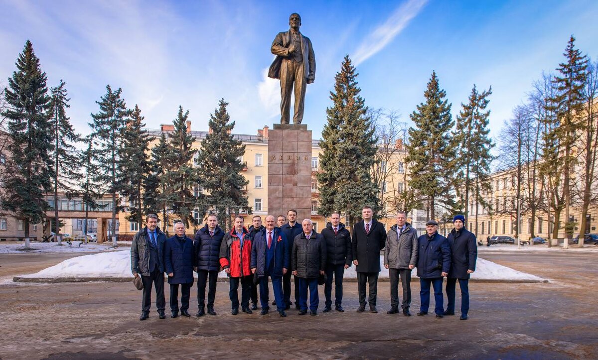 Цитаты священников. Р и м являются прихожанами. Православие. Храм орксэ. Какую роль играл приходской храм для округи.