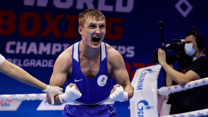 Бетербиев смит коэффициент на бой. Артур бетербиев. Артур бетербиев джо смит. Бетербиев кампильо бой. Бокс артур бетербиев.