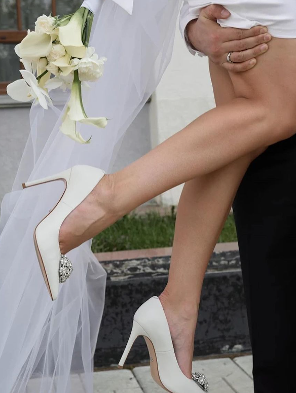 Свадебные 3. Свадебные 3. Свадебные 3. Фотомонтаж невеста. Съемка свадебного платья на моделях.