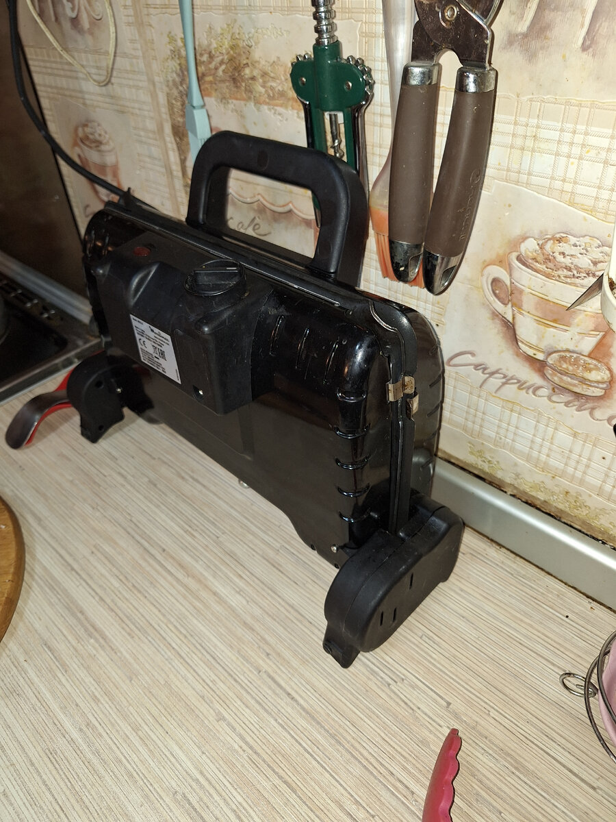 У меня кухня небольшая, и такой компакт вариант мне в самый раз