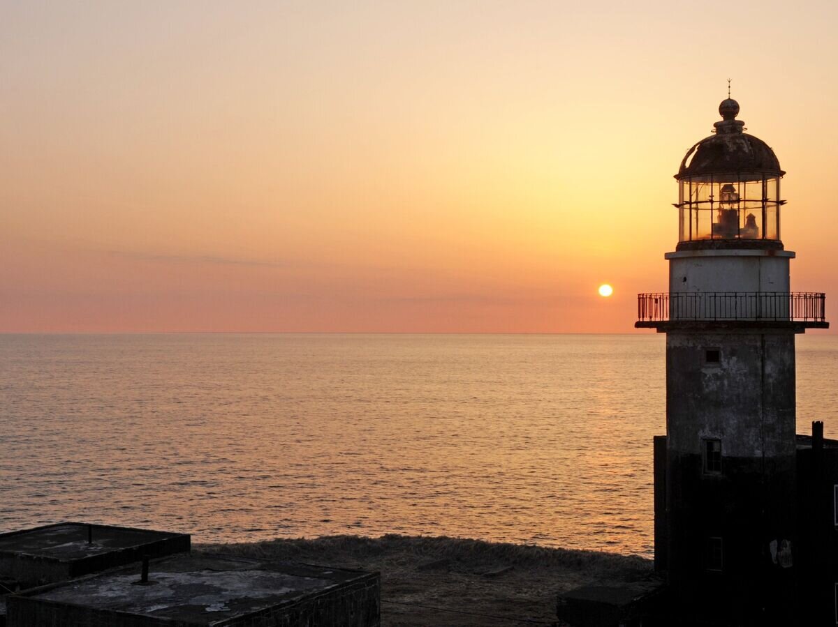    Маяк Шпанберга на мысе Краб острова Шикотан Сахалинской области© РИА Новости / Андрей Шапран