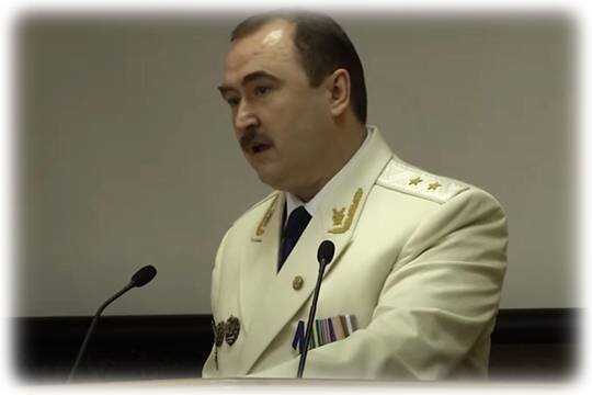    Экс-прокурора Новосибирской области Владимира Фалилеева сдал разговорчивый знакомый