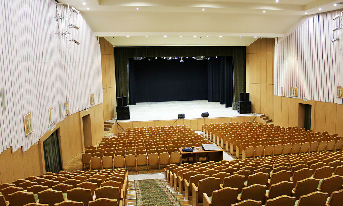 Сцена филармонии