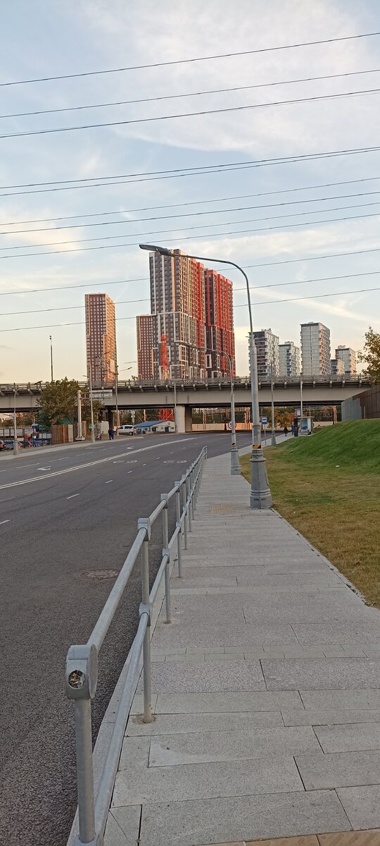Люди в городе. Проблема жить в большом городе. Проблема жить в большом городе. Положительные стороны урбанизации. Проблема жить в большом городе.