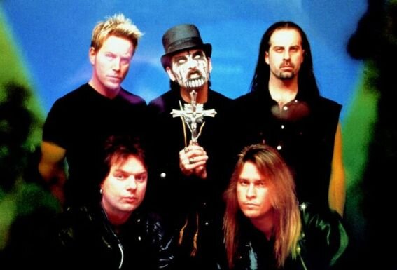 Кинг Даймонд в своем сценическом репертуаре